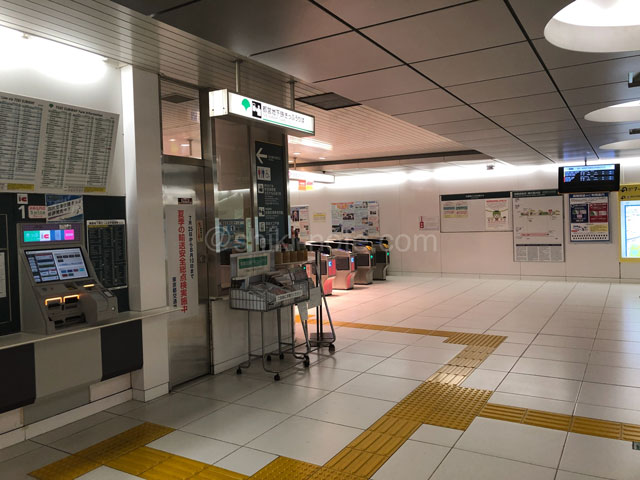 大江戸線汐留駅
